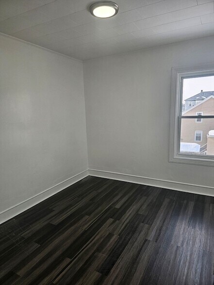 Building Photo - 1116 N Main St