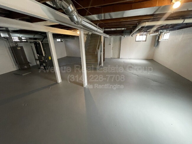 Building Photo - 2944 Moniteau Dr