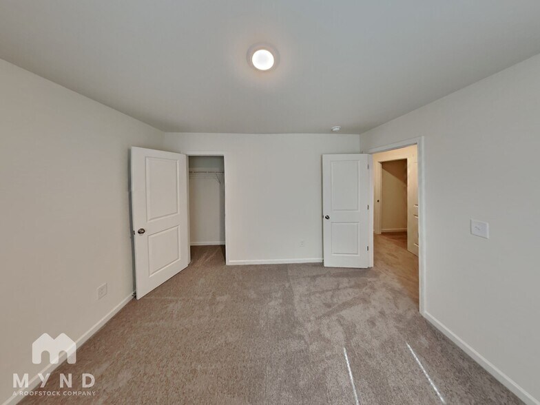 Building Photo - 106 Duff St