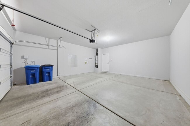 Building Photo - Southwest Gem! 3BR + Loft, Smart Home, Low-Maintenance Paver Patio