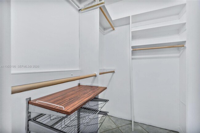 Building Photo - 888 Brickell Key Dr