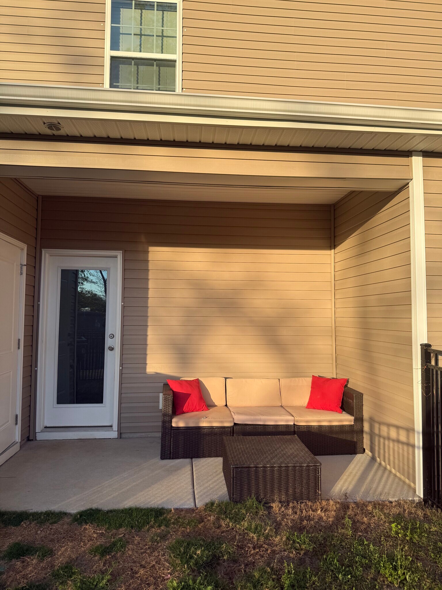 Building Photo - 102 Twin Rivers Dr