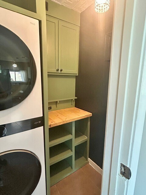 Building Photo - 2135 Lone Rock Dr