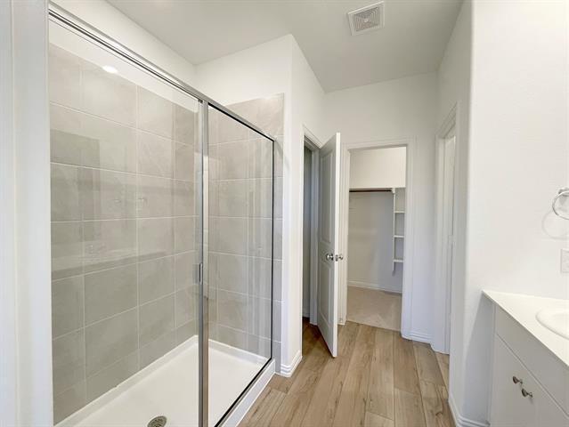 Building Photo - 510 Macdonald Wy