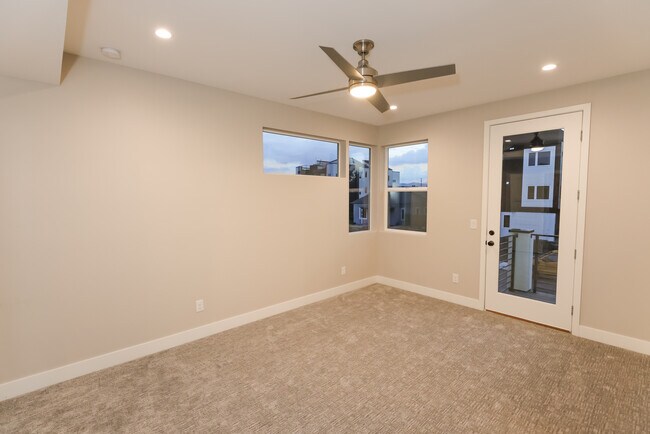 Building Photo - 1294 Stuart St