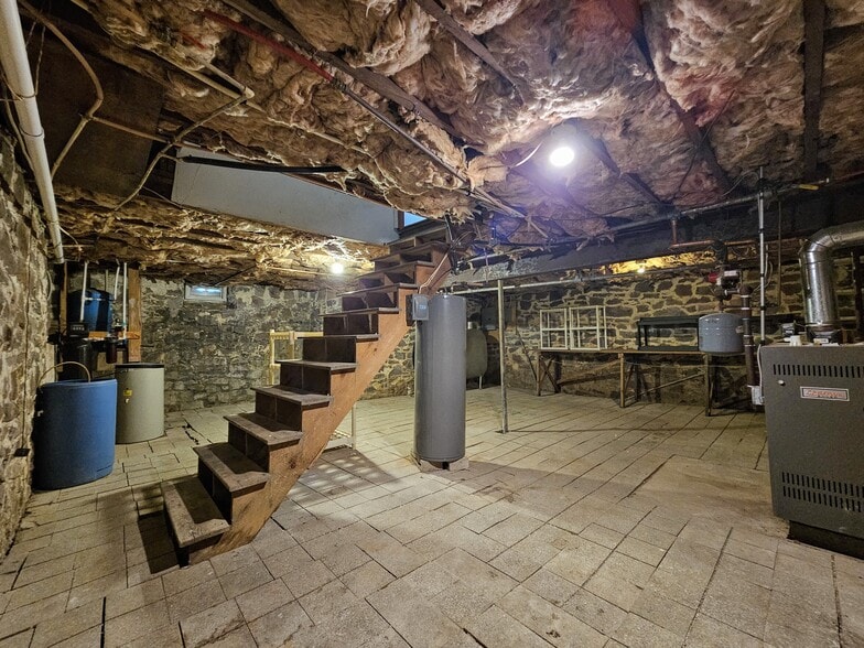 Building Photo - 32 N Farmersville Rd