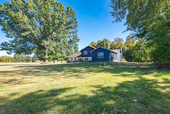 Building Photo - 11850 Beacom Rd