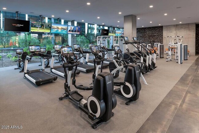 Building Photo - 7180 E Kierland Blvd