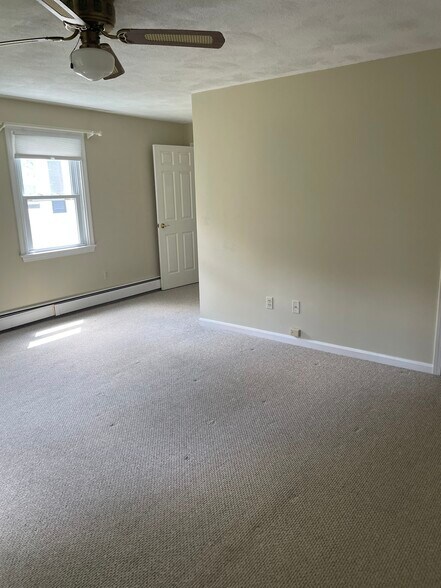 Building Photo - 109 Arbor Dr