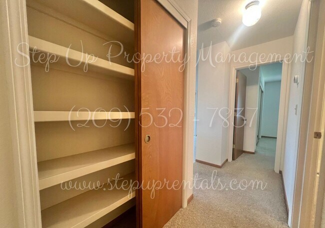 Building Photo - 96 S Norlin St