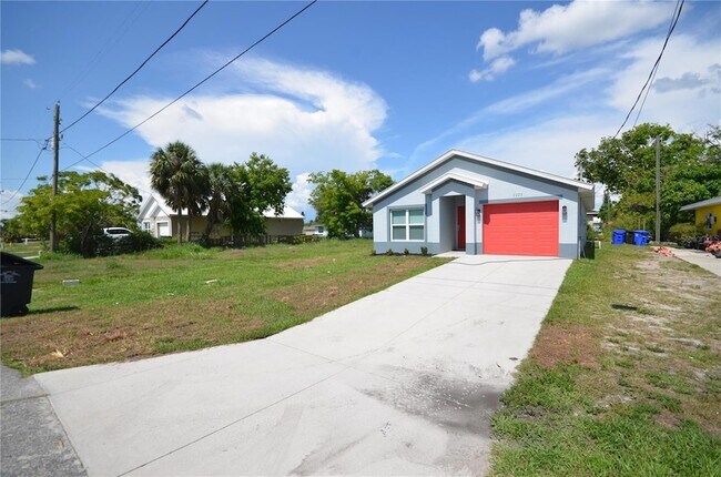 Building Photo - 2225 Carver Ave