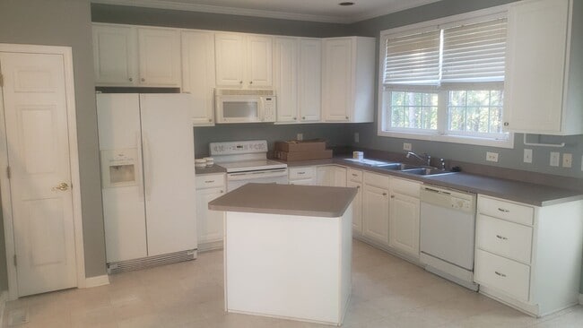 Building Photo - Fantastic 3br 2.5ba Townhome in Delta Ridg...