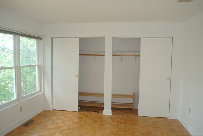 Building Photo - 130 Winchester Ave