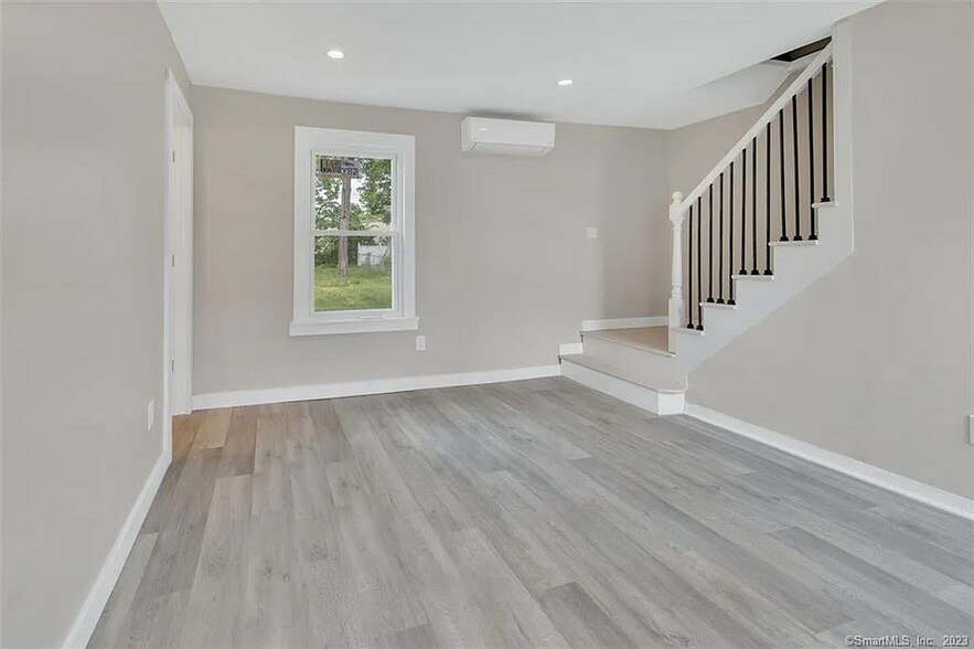 Building Photo - 51 Mill St