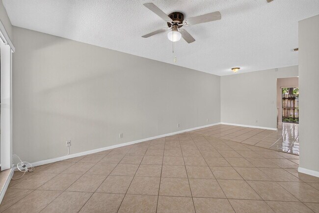 Building Photo - 12395 Peconic Ct