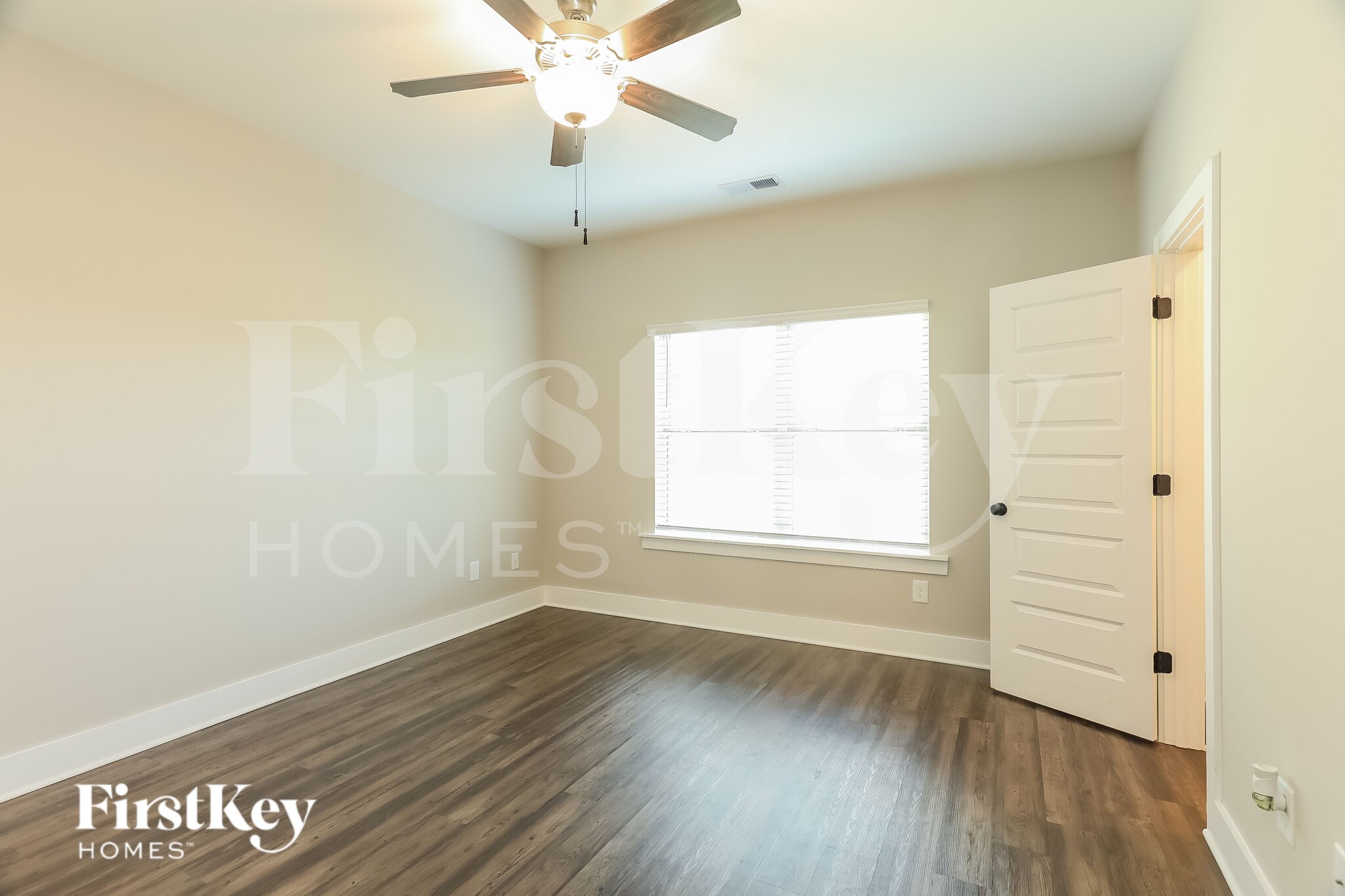 Building Photo - 1397 Woodridge Pl