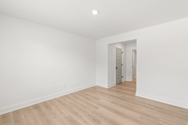 Building Photo - Stunning New Construction Townhome