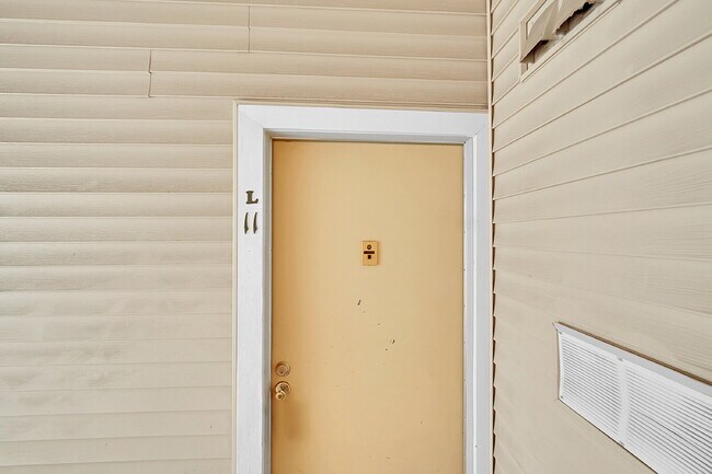 Building Photo - $1,595.00 - 1 Bed, 1 Bath, Apartment in Au...