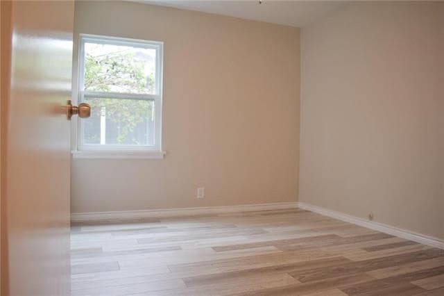 Building Photo - 6041 Walnut Dr