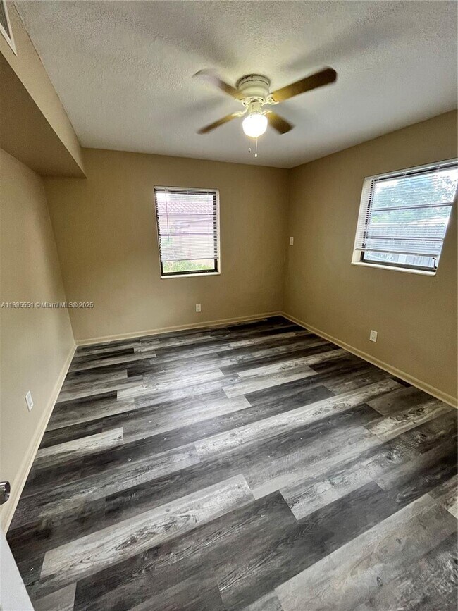 Building Photo - 1608 S 19th Ave