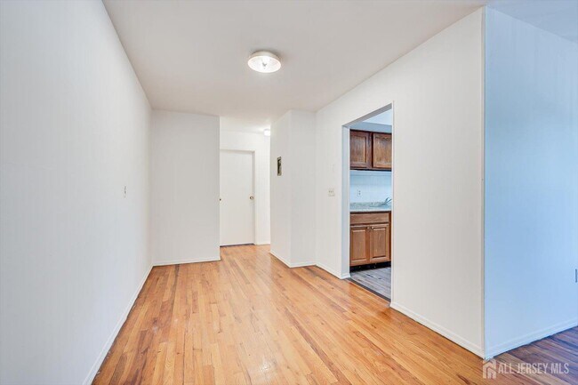 Building Photo - 55 Gill Ln