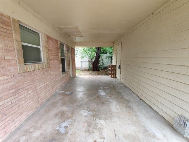 Building Photo - 300 Wilmes Dr