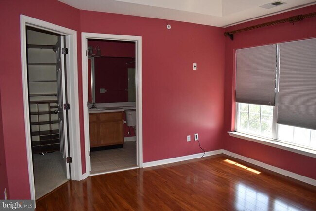 Building Photo - 17 Dogwood Ln