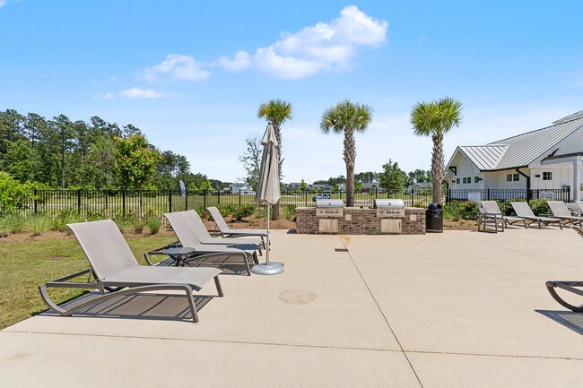 Building Photo - Ocean Farm Dr