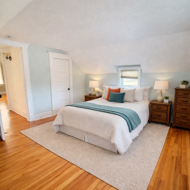 Building Photo - 1308 E 11th Ave