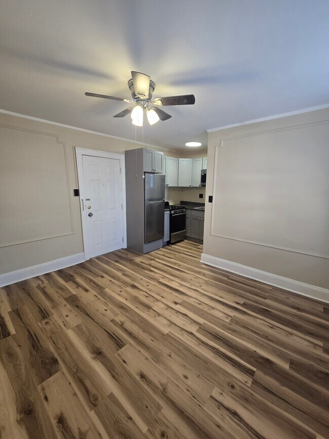 Building Photo - 46 Kelly Pky