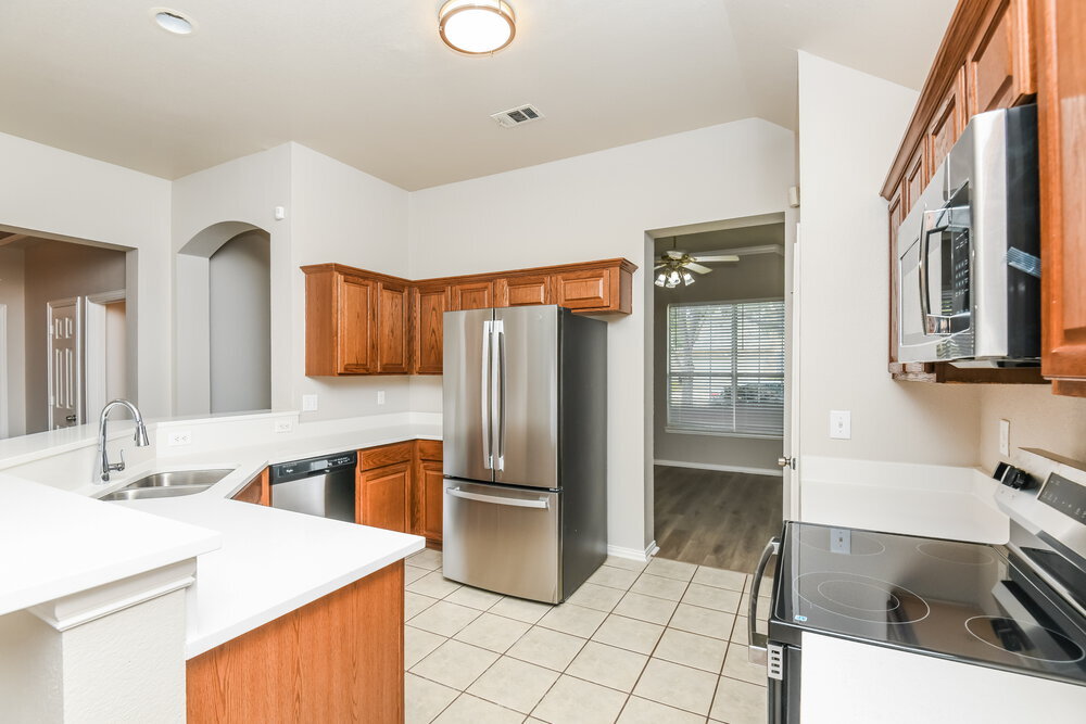 Building Photo - 8905 Friendswood Dr