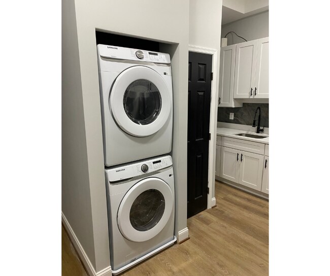 Building Photo - 2326 McCulloh St