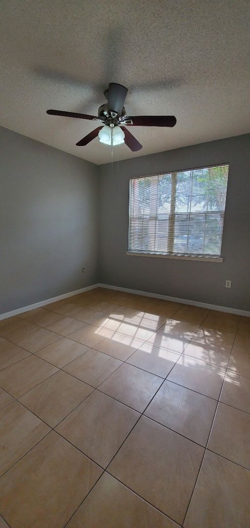 Building Photo - 2-Bedroom, 2-Bathroom Condo with One car G...