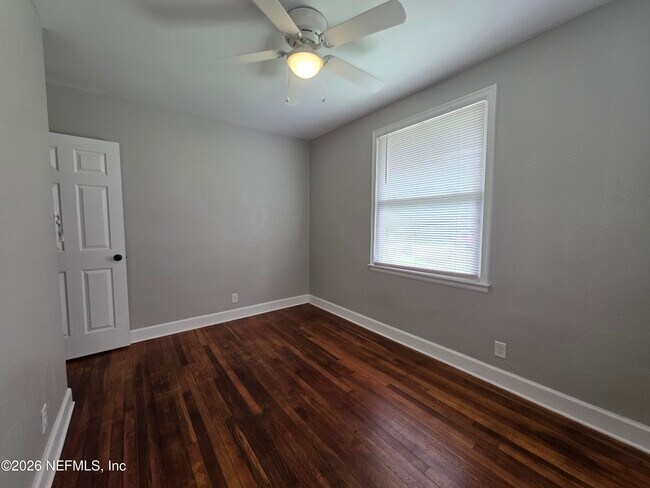 Building Photo - 3353 Dellwood Ave