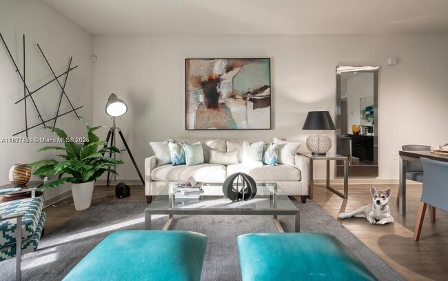 Building Photo - 320 Franklin Club Dr