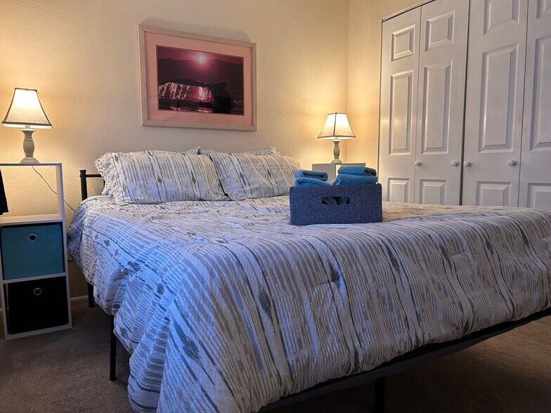 Building Photo - 1720 Beaver Pl