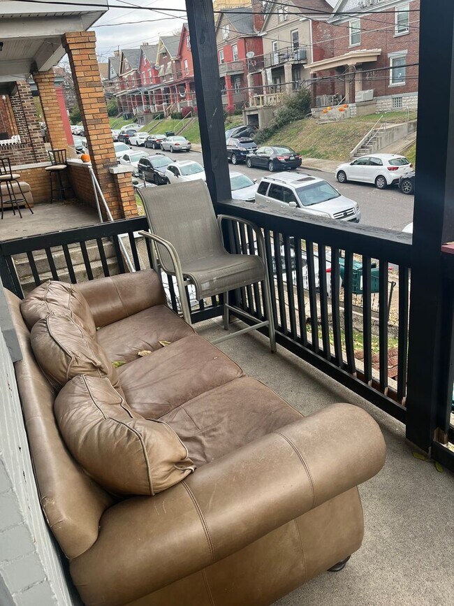 Building Photo - Five Bedroom Available for 26-27 School Year!