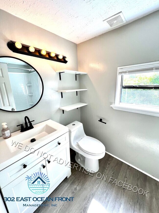 Building Photo - Lovely 2 bedroom / 1 bathroom home now available for rent!