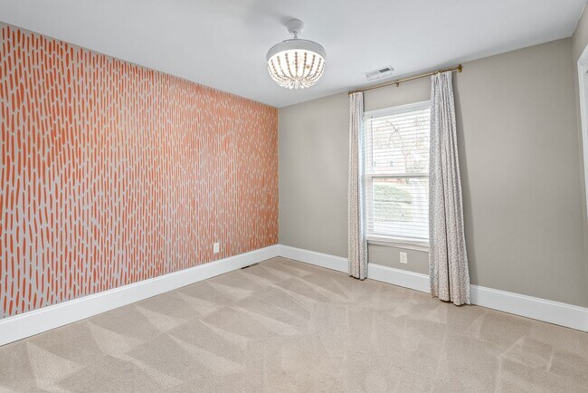 Building Photo - 3800 Terrebonne Ct
