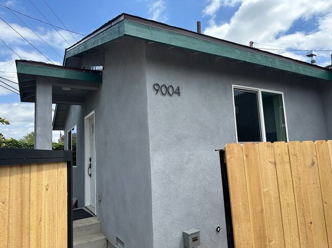 Primary Photo - 9004 Amsdell Ave
