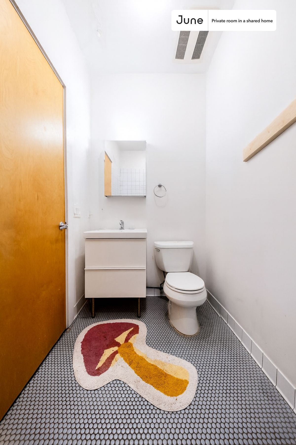 Building Photo - Room in Shared 6 bed/2 bath home