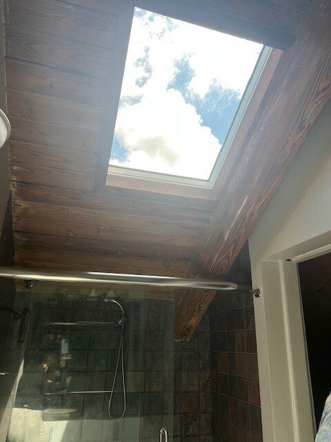 Building Photo - 1140 W Cornelia Ave