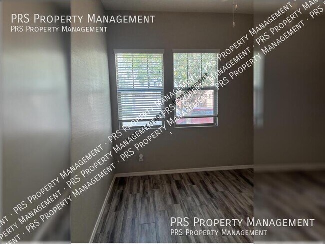 Building Photo - 4225 E Ronald St