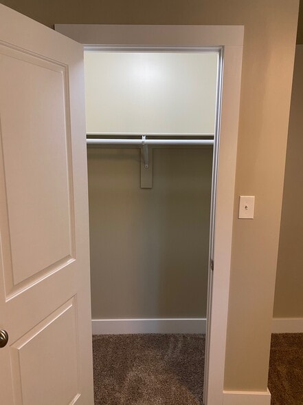 Bedroom 2 Closet - 915 Irving St