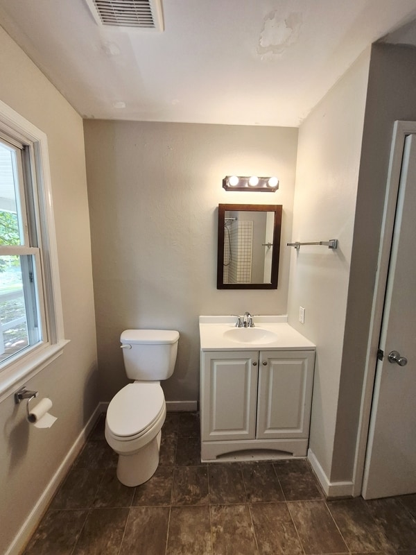 Building Photo - 3041 Clintwood Rd
