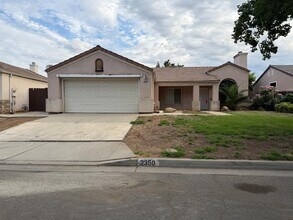 Building Photo - 2350 E Fallbrook Ave