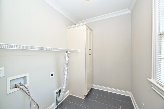 Building Photo - 1009 Grace St