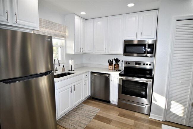 Building Photo - 1218 Riding Rocks Ln