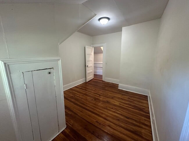 Building Photo - Charming 4 Bedroom House in Bedford
