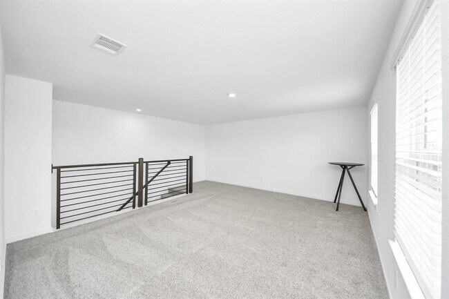 Building Photo - 1319 Star Grass Ln